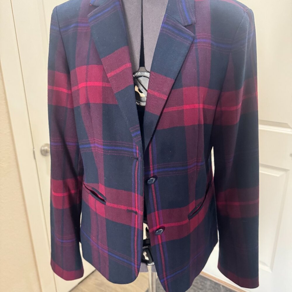 Tommy Hilfiger Women's Plaid Jacket - smoke free home size 6